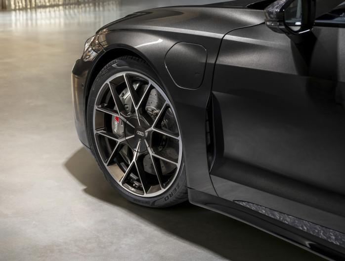 Groep Thoen Audi RS e-tron GT Performance close up wheel