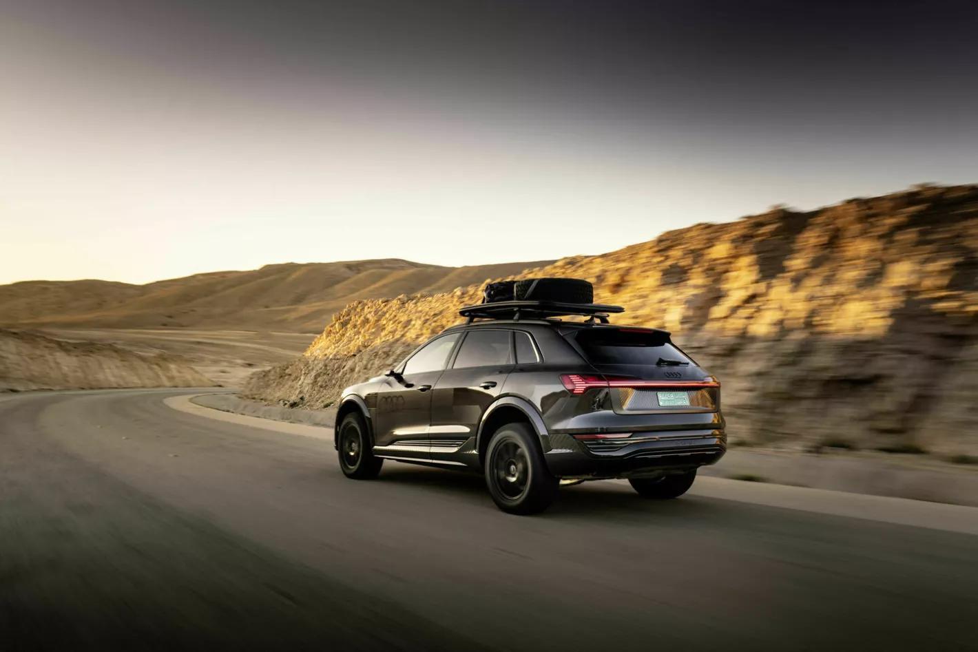 Audi Q8 e-tron Dakar